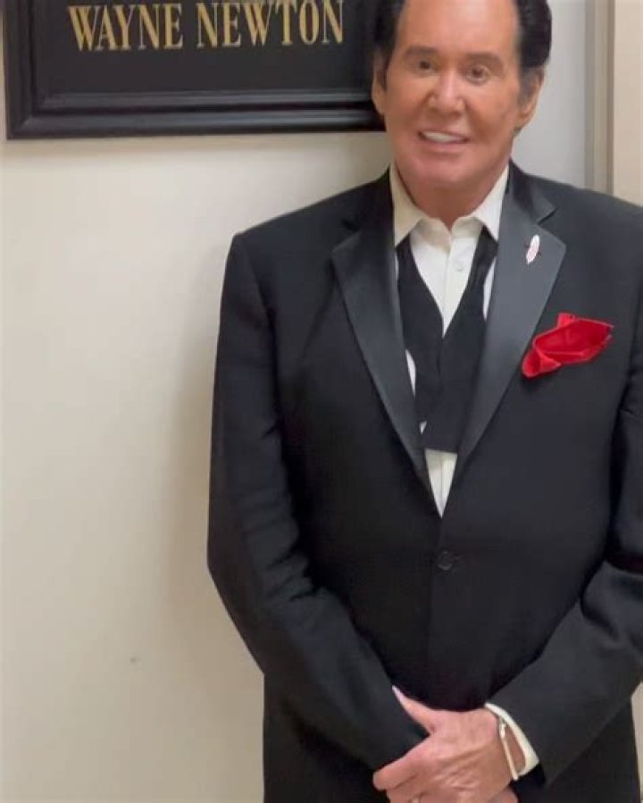 What Is Wayne Newton Net Worth? Everyone Wants to Know His Early Life