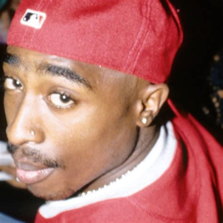 What Side Did Tupac Pierce His Nose? Nosepiercy