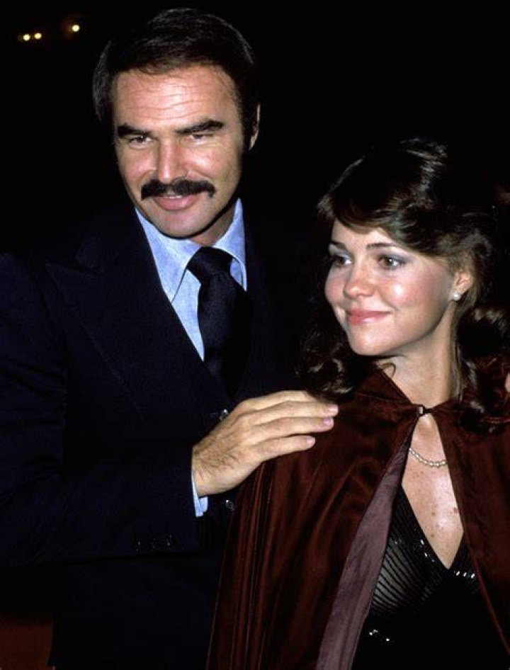 When did Sally Field and Burt Reynolds date? News of the world Art