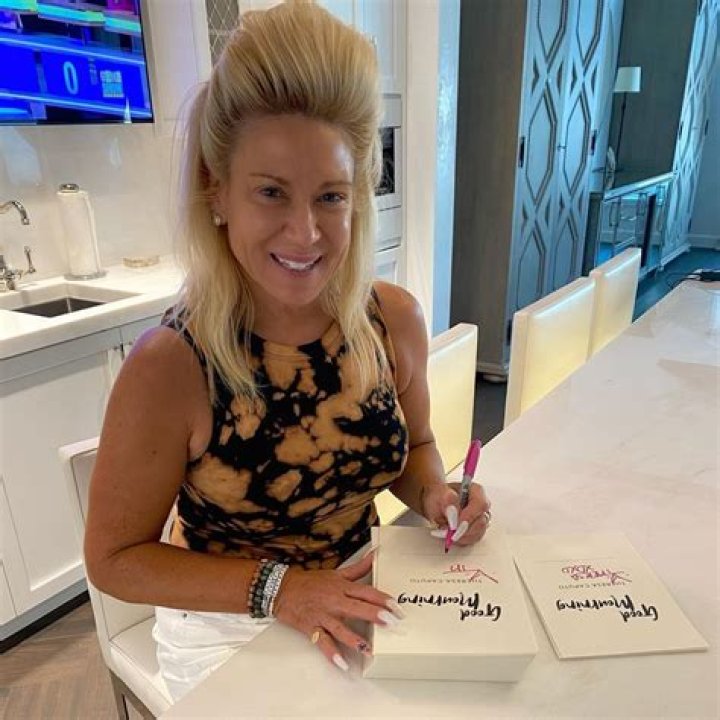 Where Does Theresa Caputo Live? Photos of Long Island Home