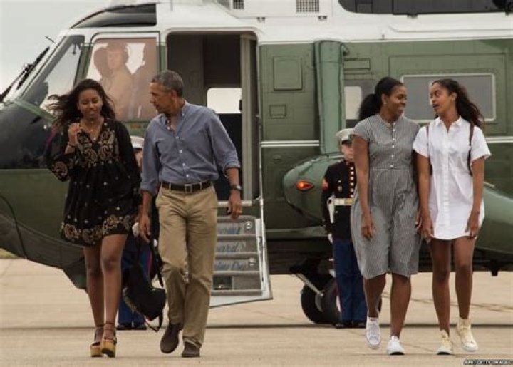 Where was Sasha during Obama's farewell speech? BBC News