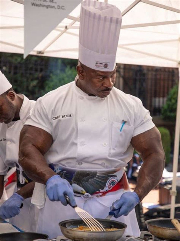 White House chef Andre Rush flexes his viral 24inch biceps 2023