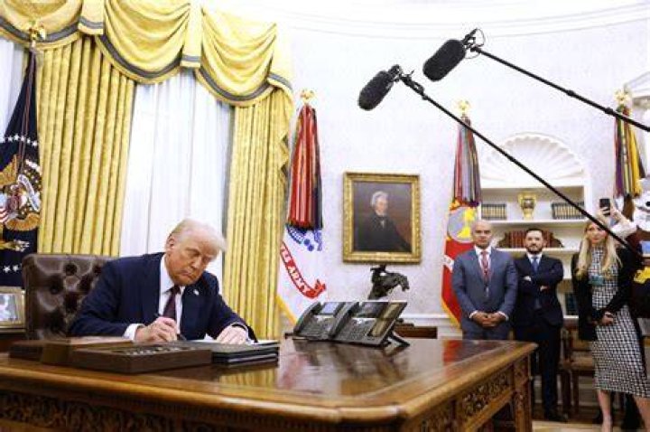 White House Trump's Chef Having the Biggest Arm in the world Chef