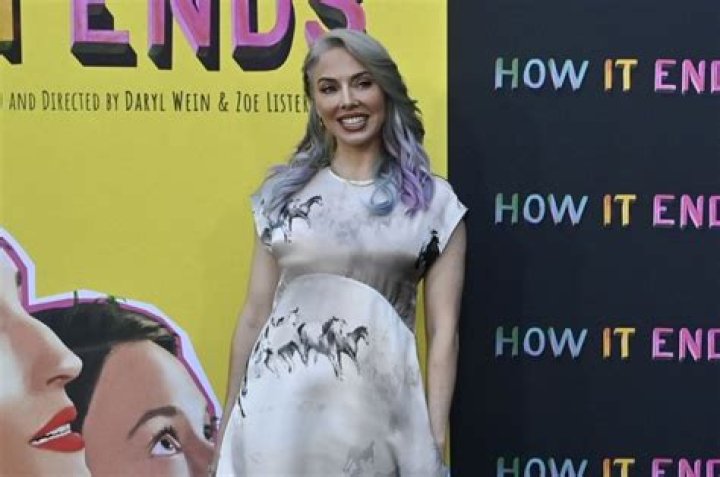 Whitney Cummings expecting first child