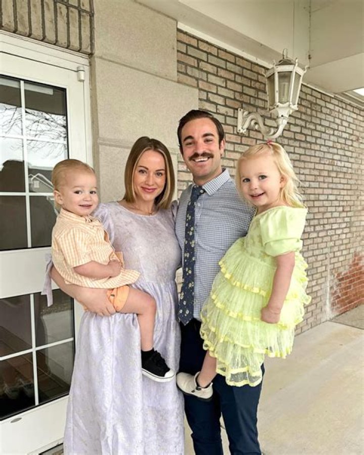Whitney Cummings Is Pregnant With 1st Child 'There's a Baby in Me'