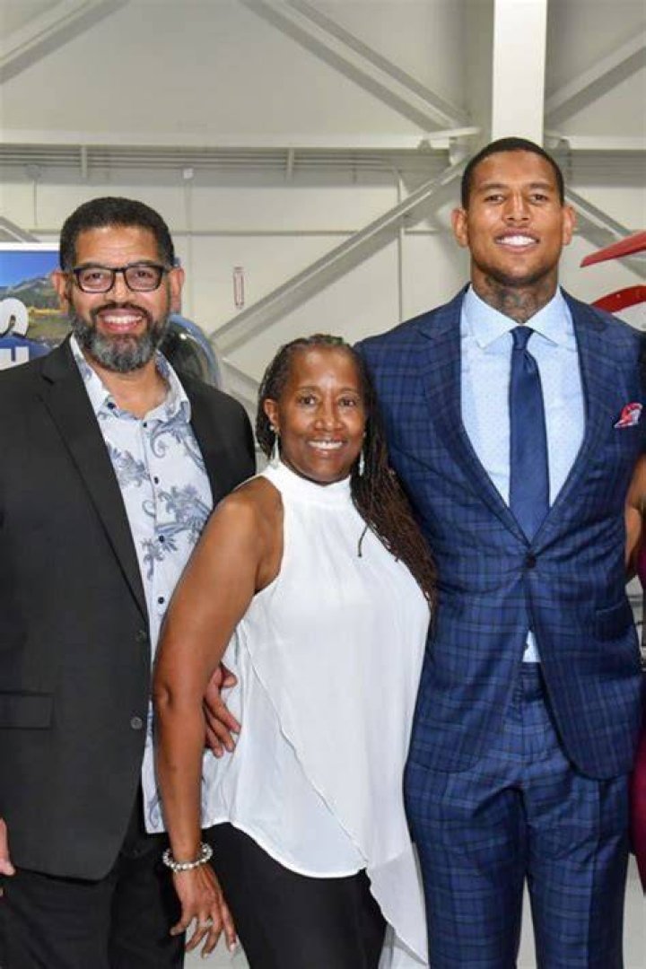 Who Are Dorian And Charlena Waller? Darren Waller Parents