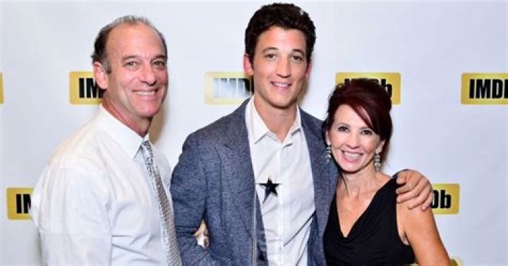 Who Are Miles Teller Parents? Ethnicity, Siblings, Age, Height, Net Worth 1 Who Are Miles Teller Parents?