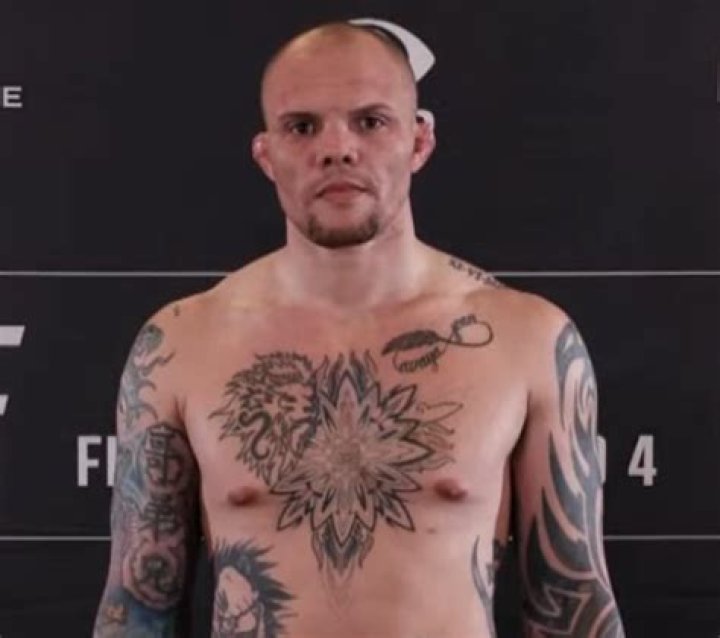 Who Are UFC Star Anthony Smith Kids? Meet His Daughters Ariah, Avaya