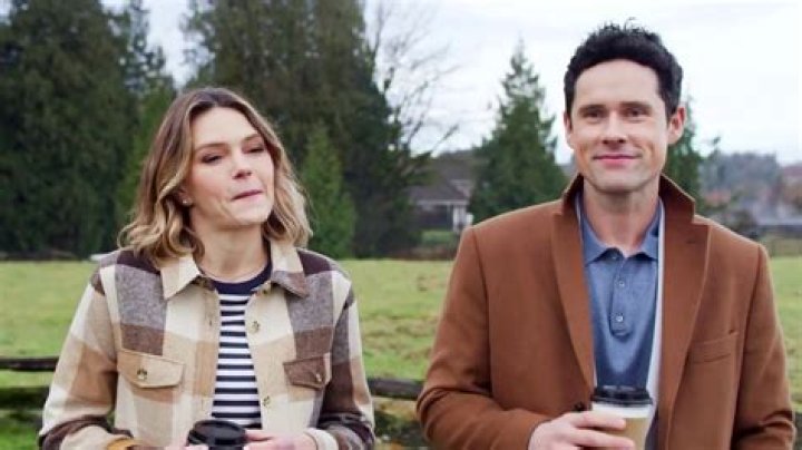 Who is Aimee Teegarden Dating in 2023? Creeto