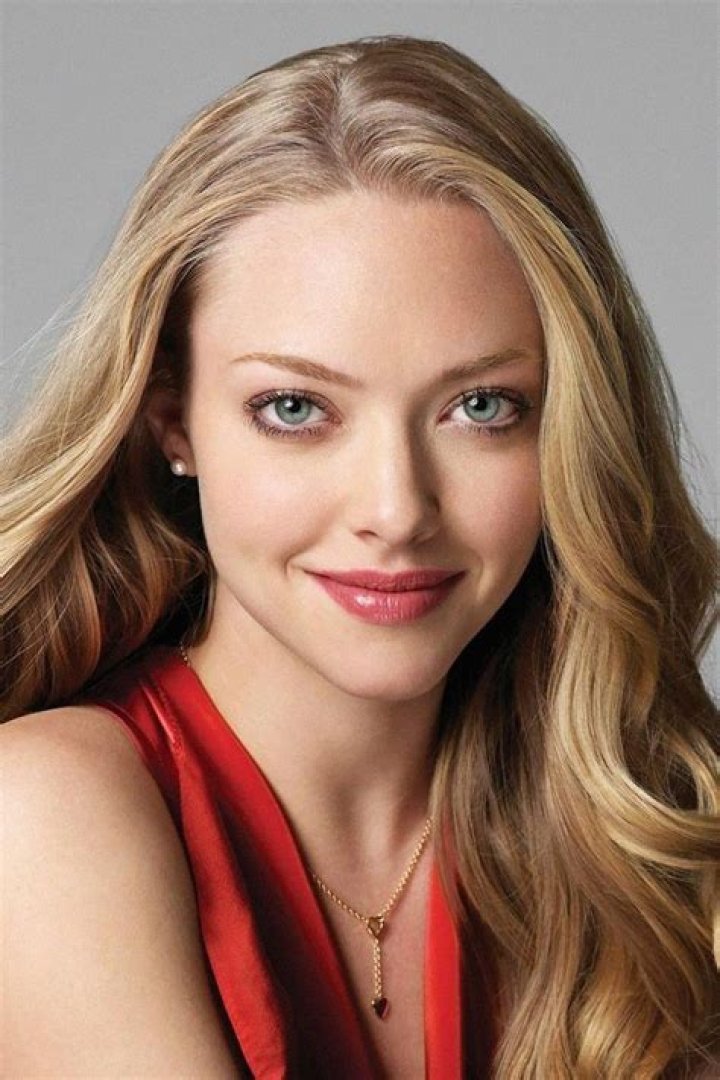 Who is Amanda Seyfried's Husband Thomas Sadoski and What is His Net Worth?