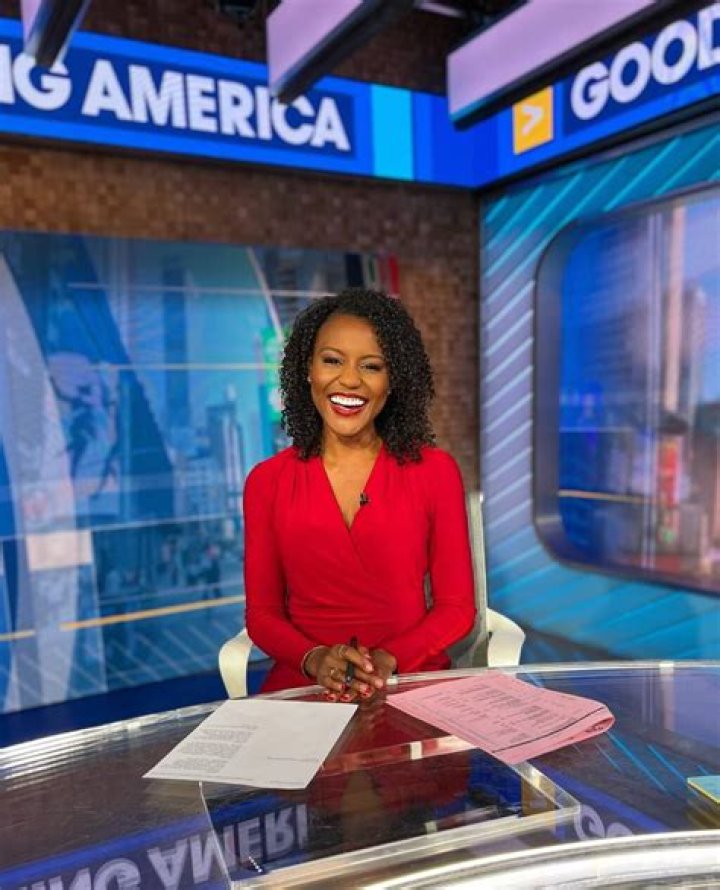 Who is American News Reporter Paula Ebben? Her Height, Age