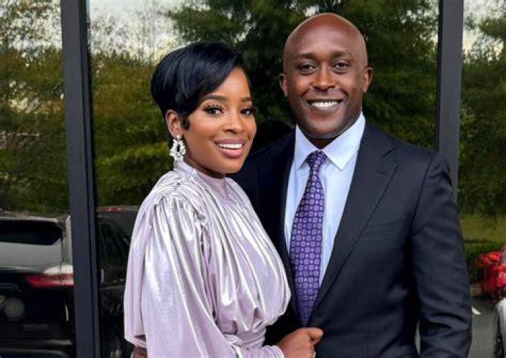 Who Is Amy Mortons Husband Know Her Net Worth Salary Married Life