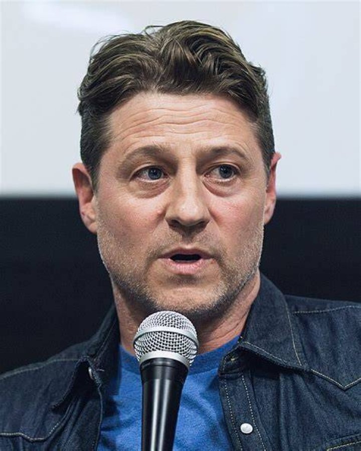 Who is Ben McKenzie? Wiki Worth,Baby,Wedding,Married