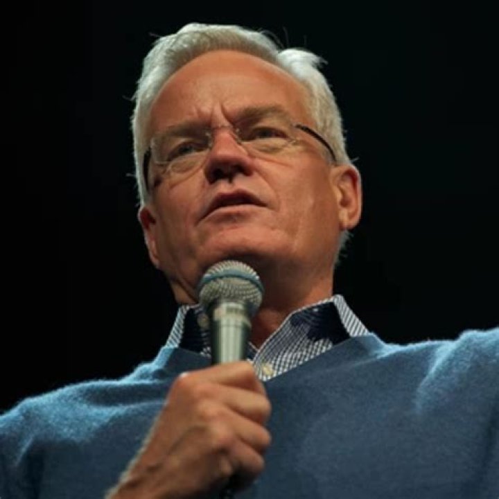 Who is Bill Hybels? Chicago SunTimes