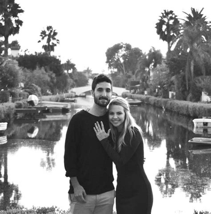 Who is Bobbi Althoff married to? Drake trolls TikTok star over skipping