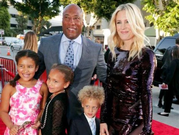 Who is Byron Allen's wife Jennifer Lucas? The US Sun
