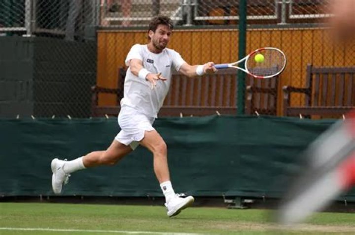 Who is Cameron Norrie's girlfriend Louise Jacobi and does the Wimbledon