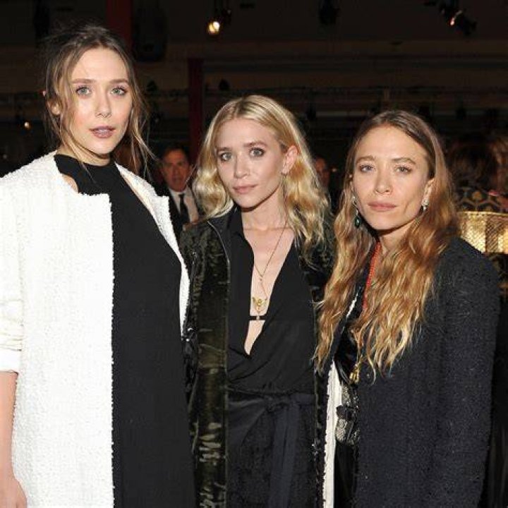 Who is Elizabeth Olsen&rsquo;s Husband, Robbie Parade
