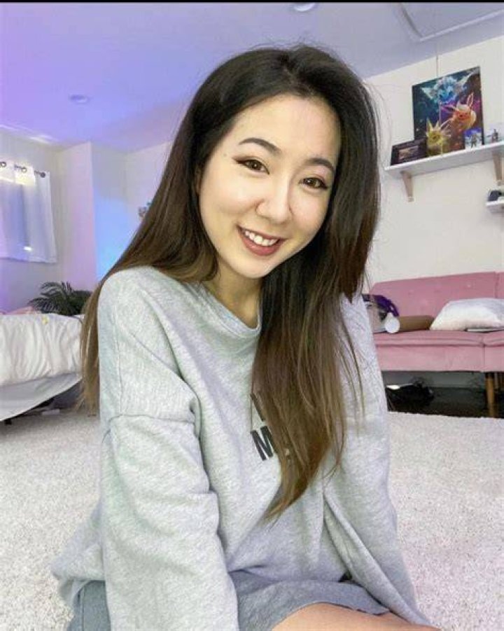 Who is Fuslie? Age, Height, Ethnicity, Pregnant, Boyfriend, Wiki