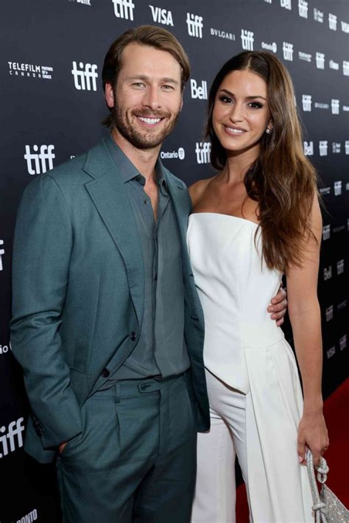 Who Is Glen Powell Dating? POPSUGAR Celebrity