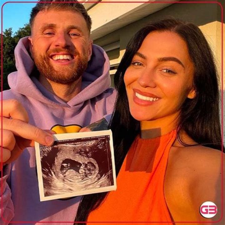 Who Is Jasmine Brownsword Kristen Hanby Girlfriend? Look At The Couple
