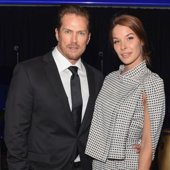 Who is Jason Lewis dating? Wiki Husband, Net Worth, Family