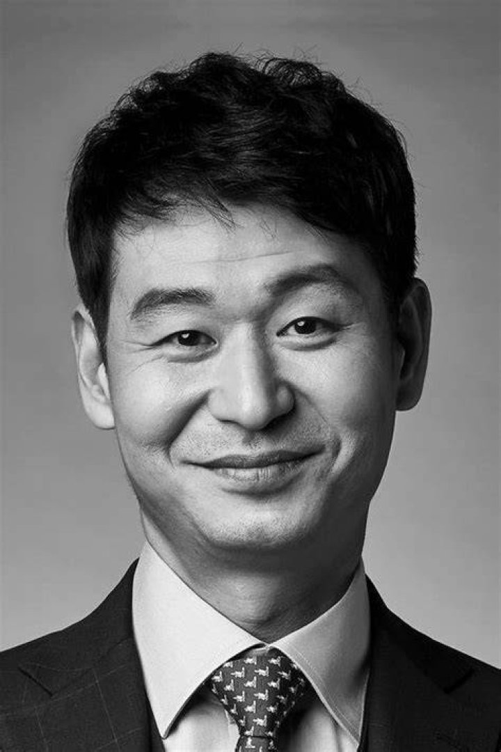 Who Is Jeong Hyeok Park, Yunjin Kim Husband? Wikipedia And Age Viet A