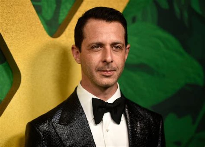 Who Is Jeremy Strong's Wife? All About Emma Wall