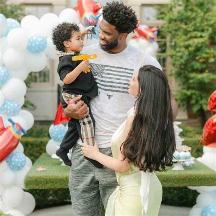Who is Joel Embiid&rsquo;s wife, Anne De Paula?