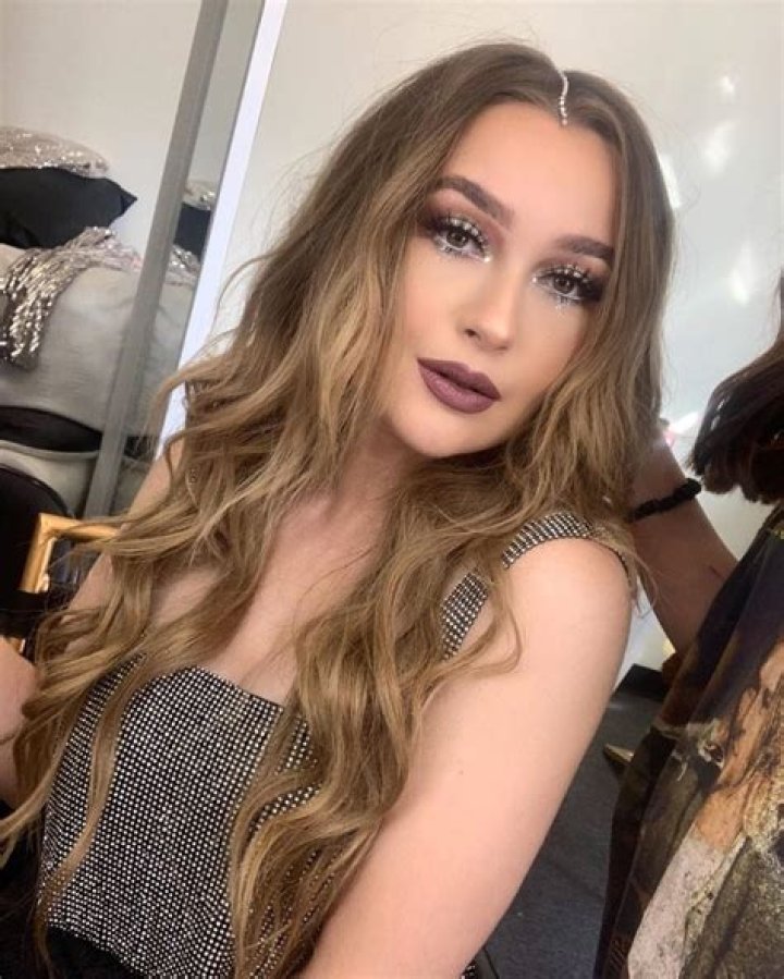 Who is Kenia Ontiveros? Age, Husband, Net Worth, Height, Wiki