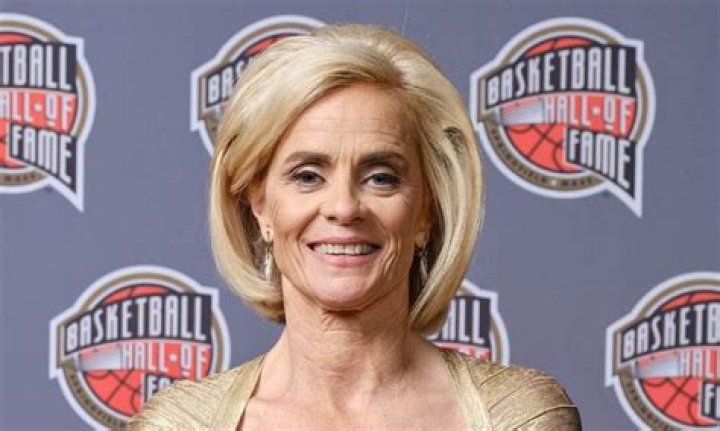 Who is Kim Mulkey from LSU? Engaged, Salary, Age, Net Worth