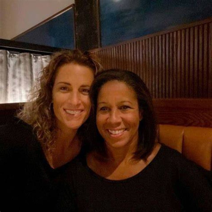 Who is Lisa Salters from ESPN? Wiki, Basketball Career, Salary, Muscles