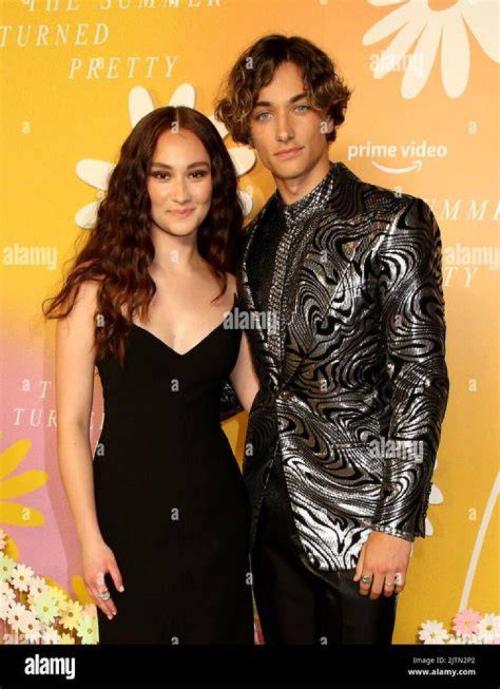 Who is Lola Tung Dating? 'The Summer I Turned Pretty' Cast Relationship