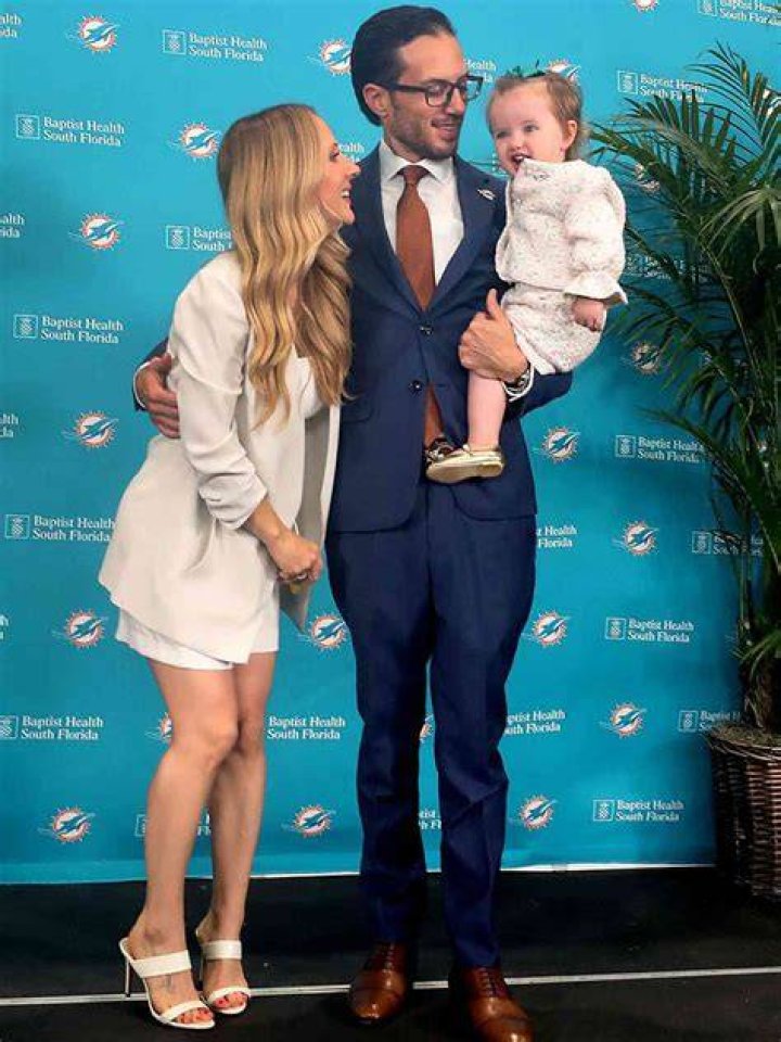 Who is Mike McDaniel's wife, Katie Hemstalk?