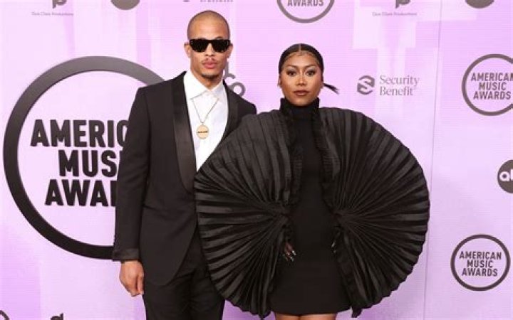 Who Is Muni Long&rsquo;s Husband, Raysean Hairston? TG Time