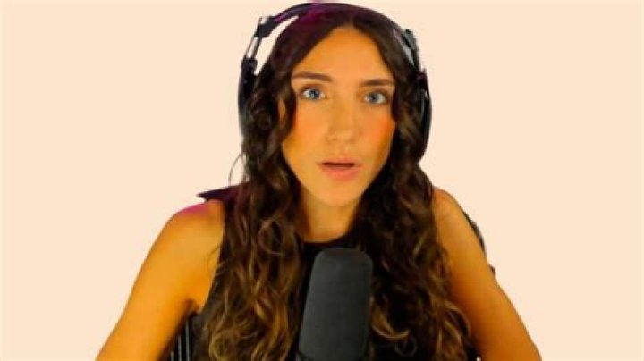 Who is Nadia on Twitch? About Nadia Amine and Warzone Edited Clip Pro