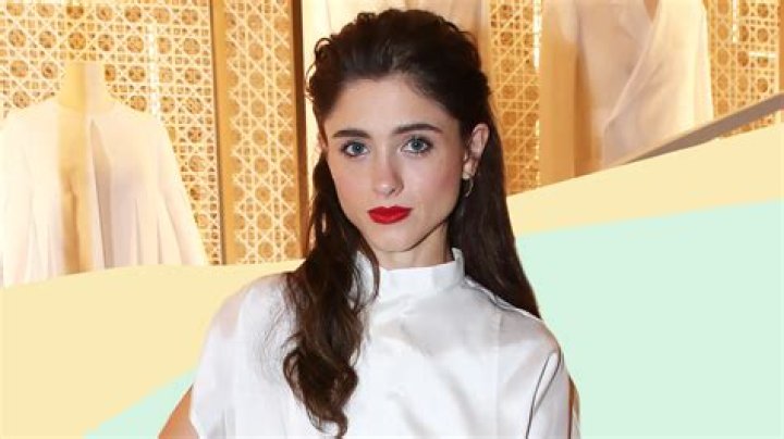 Who is Natalia Dyer? WikiBio Boyfriend, Net Worth, Son, Family, Salary