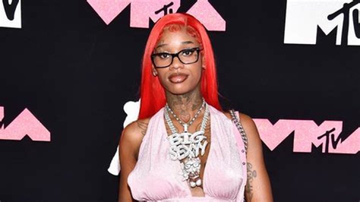 Who is rapper Sexxy Red? Celeb Jam