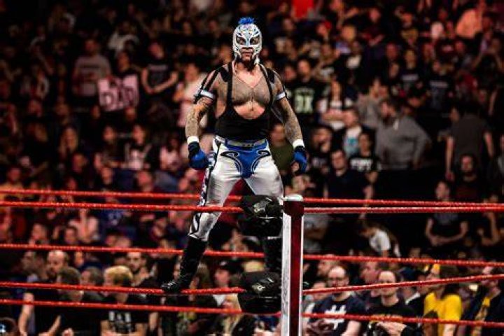 Who is Rey Mysterio's Wife, Angie Gutierrez? Chia Sẻ Kiến Thức Điện