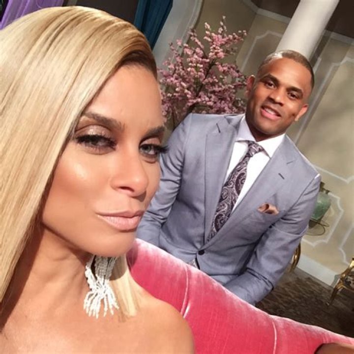 Who is Robyn Dixon brother? Celebrity.fm 1 Official Stars