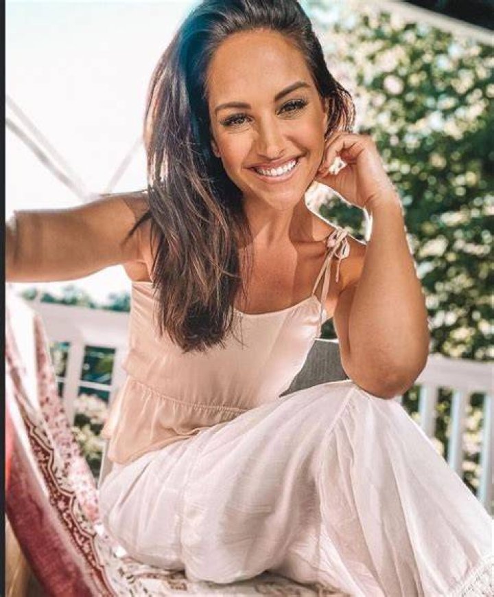 Who is Sade Dating Now? Past Relationships, Current Relationship Status