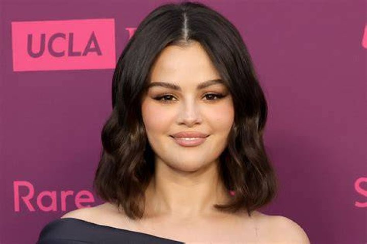 Who is Selena Gomez’ Best Friend Raquelle Stevens? Meet the Author and Business Woman: Age, Job, Mo