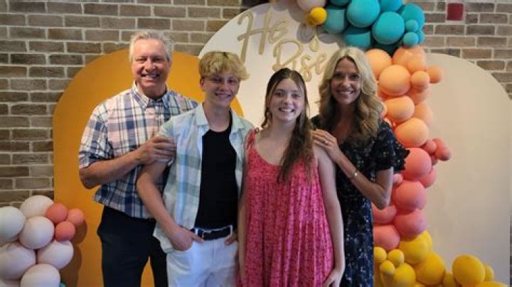 Who Is Stephanie Wolfley, Ron Wolfley Wife? Wikipedia And Age