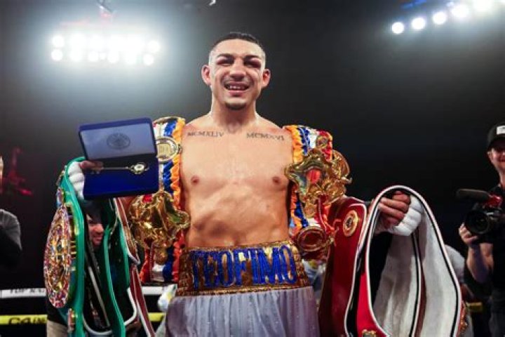 Who Is Teofimo Lopez's Wife Cynthia Lopez ? Family & Children!