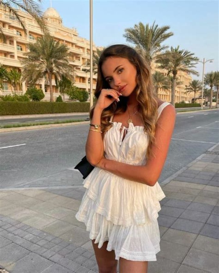 Who is the current girlfriend of Jannik Sinner?