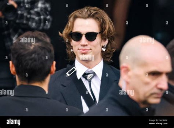 Who is TikToker Vinnie Hacker? His Age, Parents & More