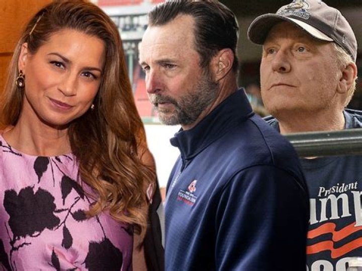 Who is Tim Wakefield wife, Stacy Stover?