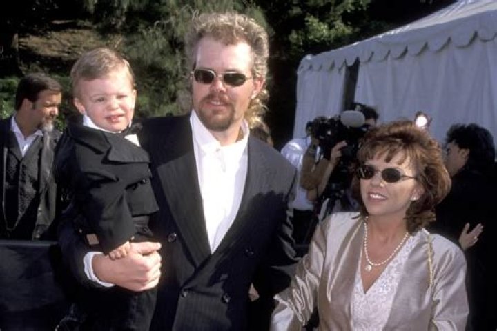 Who is Toby Keith adoptive daughter Shelley Covel Rowland? Bio, age