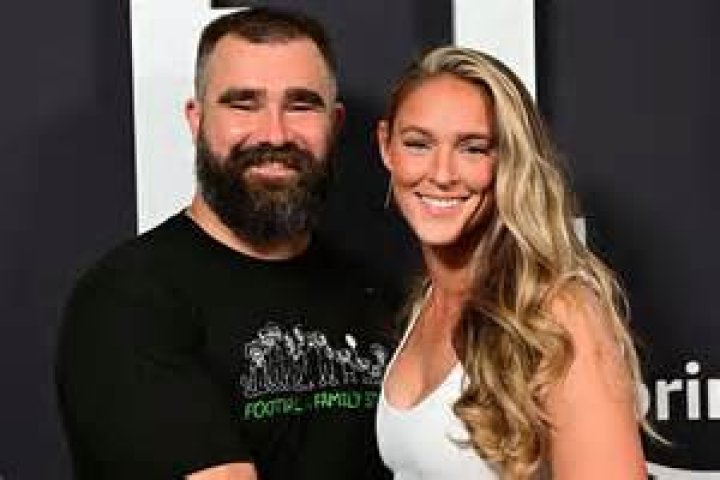 Who is Travis Fimmel&rsquo;s Wife? Is He Dating Anyone? Creeto