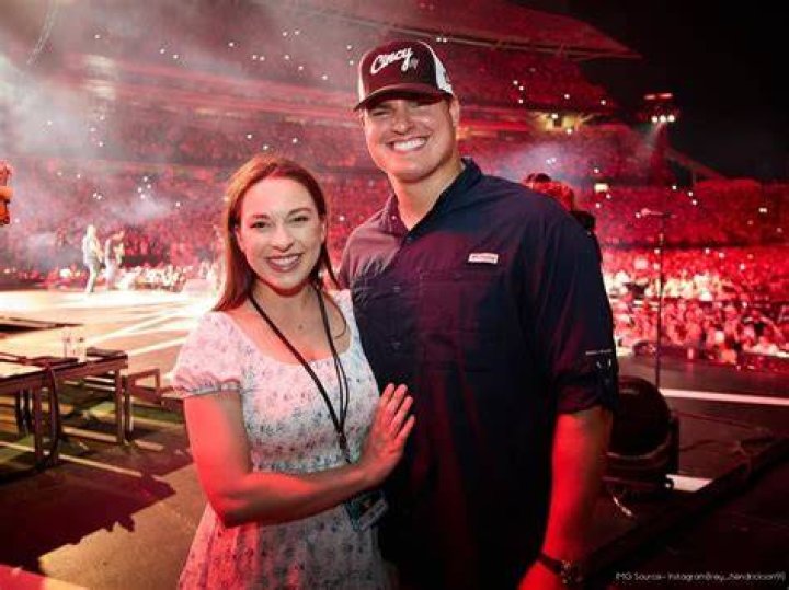 Who is Trey Hendrickson wife? Alisa Chernomashentsev